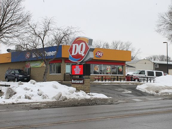 4th image of 104 Kellogg Ave