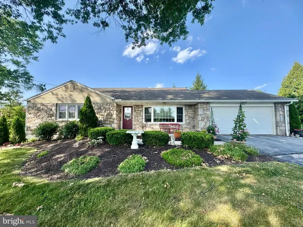 68 Bards Way, Pottstown, PA 19464