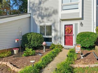 1015 Turtle Rock Ln, Winston Salem, NC 27104