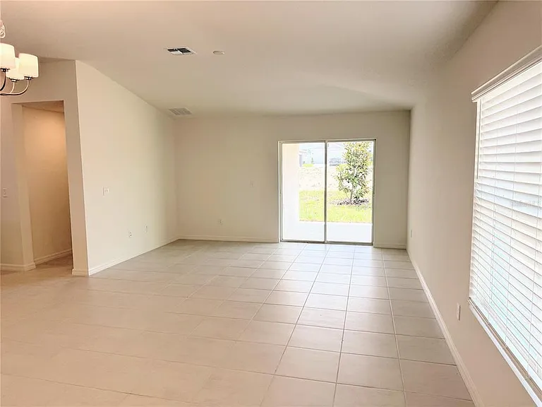 2905 Lavanda Dr — Photo 7