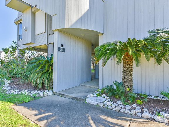 2nd image of 4203 Ghost Crab Ln