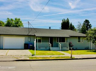 1085 Russell Ave, Santa Rosa, CA 95403