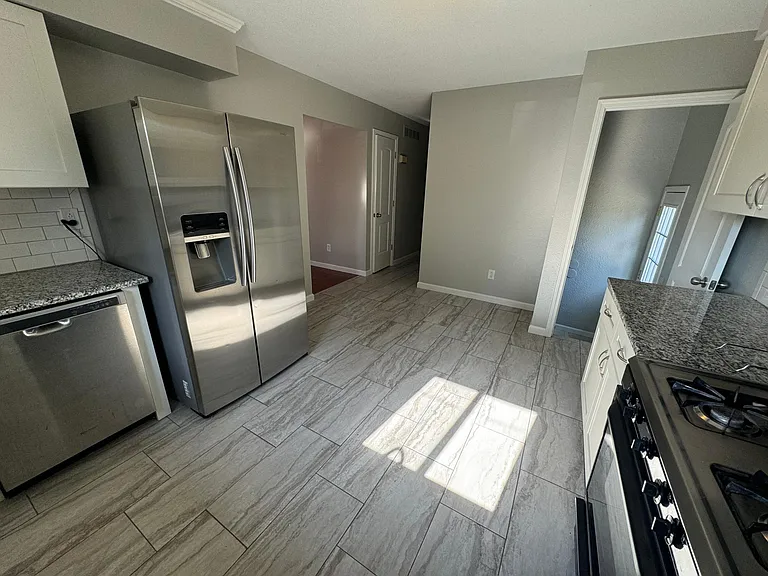 306 Overhill Pl — Photo 6