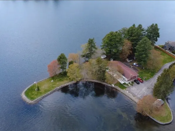 20 Indian Point Rd, Webster, MA 01570