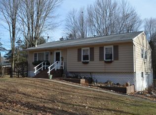 168 Browns Pond Rd, Staatsburg, NY 12580