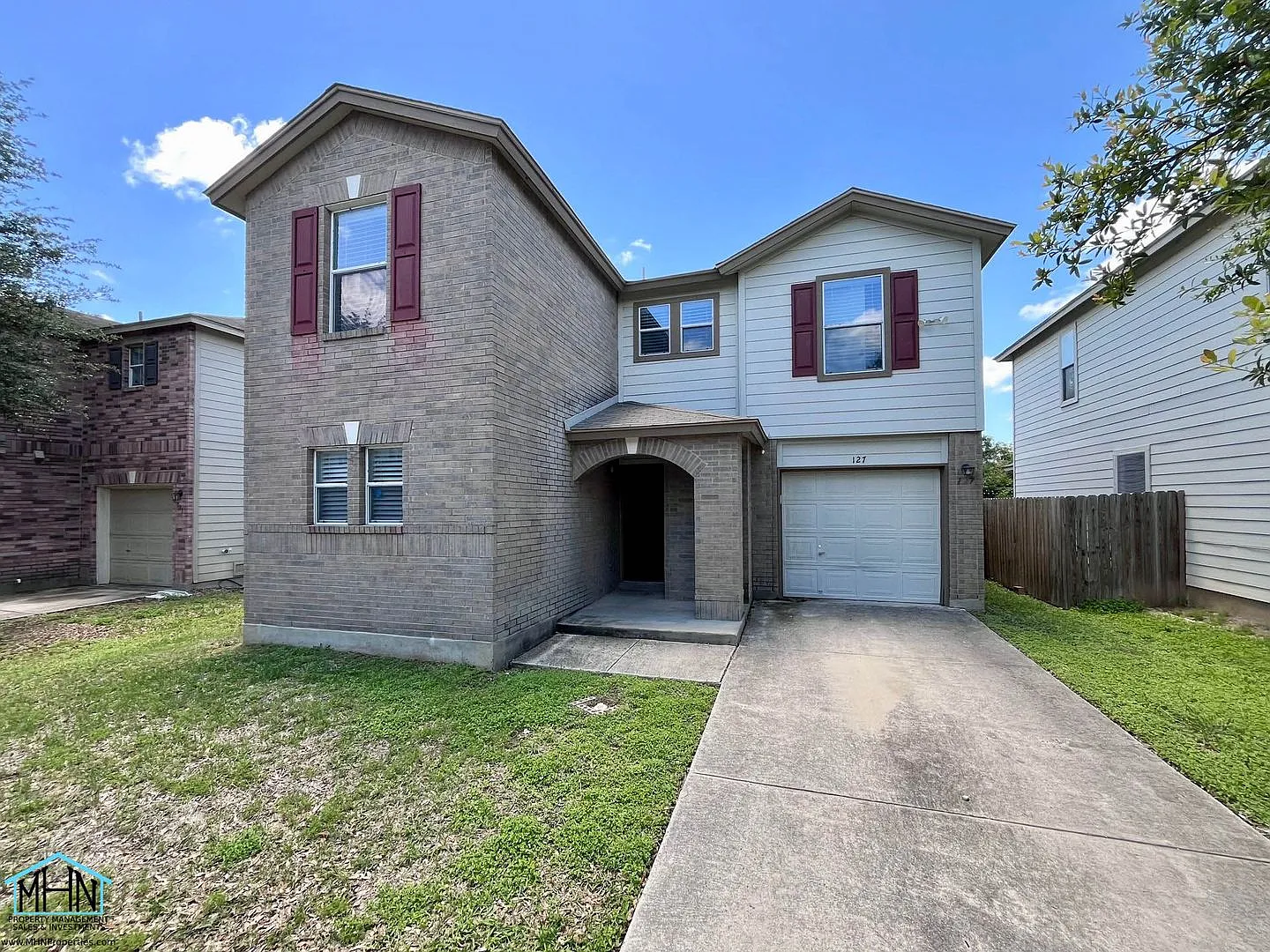 Charming 2 Storey 3-Bedroom, 2.5-Bath Home Conveniently Located Near Randolph Afb & Sammc! — Photo 3