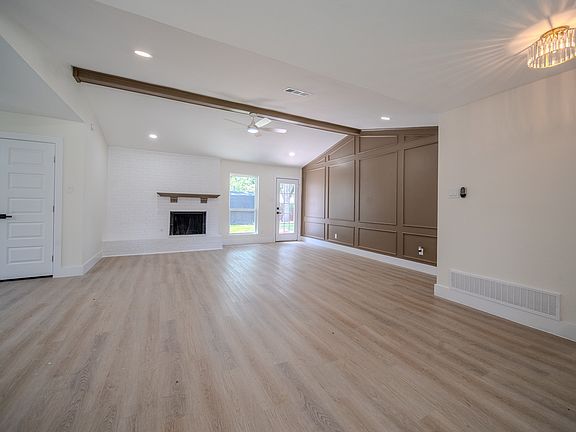 5th image of 142 Ridgegate Dr