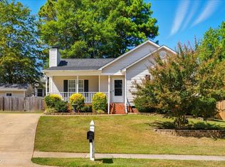 1008 S Fieldhaven Dr, Fuquay Varina, NC 27526