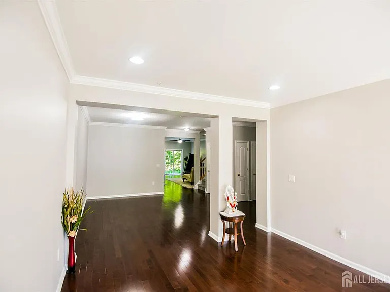 122 Morgan Way — Photo 5