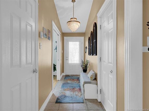 3rd image of 14 Alexander Ct