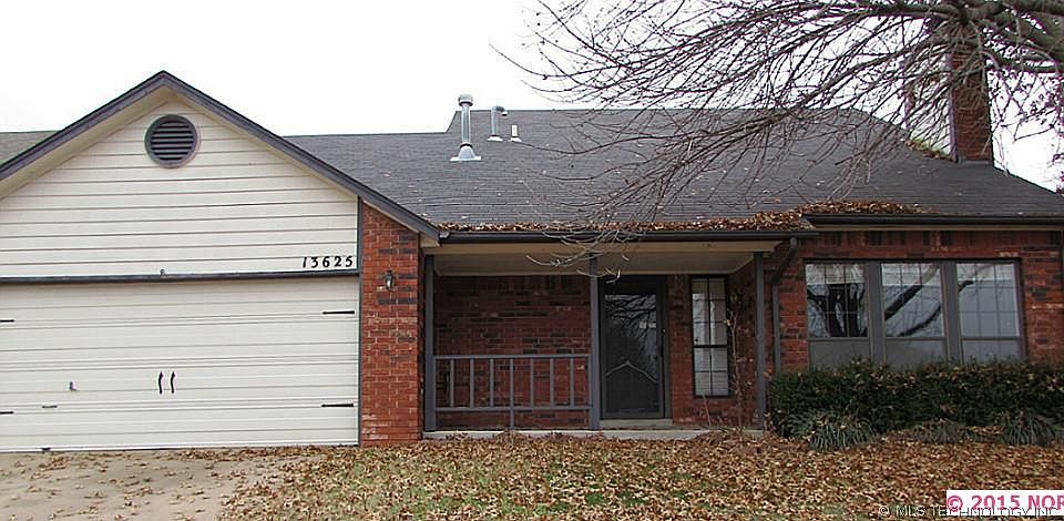 1st image of 13625 S Oak Pl