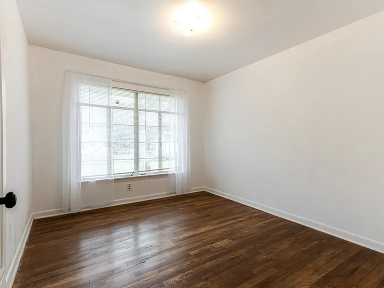 354 Brettonwood Dr #1 — Photo 18