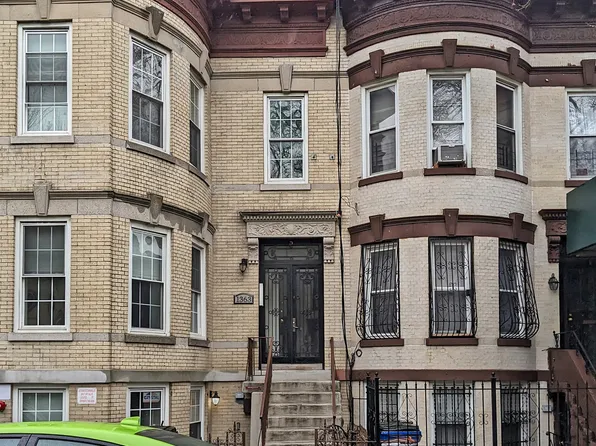 1363 Hancock Street image 1 of 8