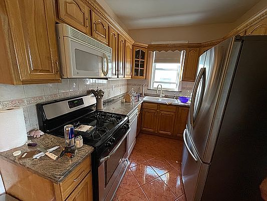 1st image of 21-25 28th Ave #2F