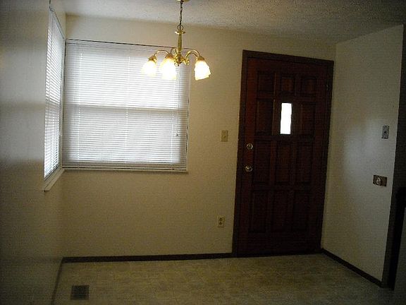 5th image of 6619 Canaan Cir