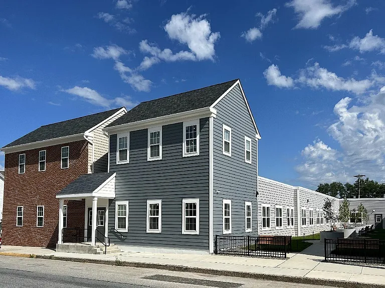421 W King St — Photo 18