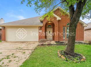 3849 Cedar Falls Dr, Fort Worth, TX 76244