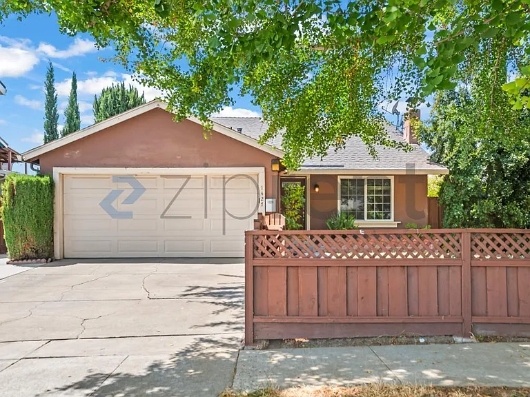 1427 Flickinger Ave — Photo 1