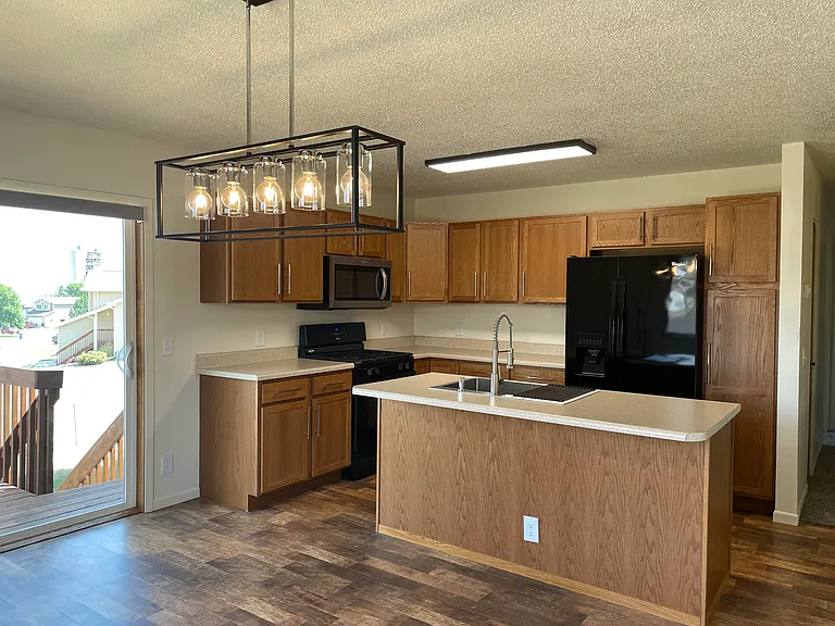 1212 Range View Cir — Photo 4