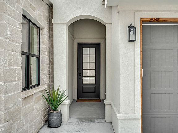 3rd image of 1609 W Rockhill Pl