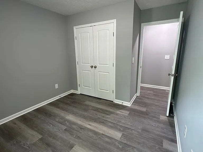 428 W Waggoner St — Photo 10