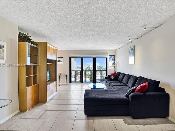 4th image of 1201 S Ocean Dr APT 604N