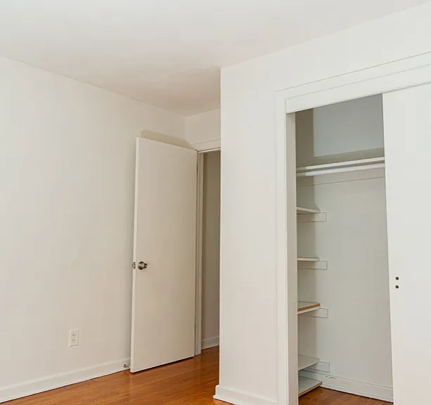 323 Shoreline Dr — Photo 17