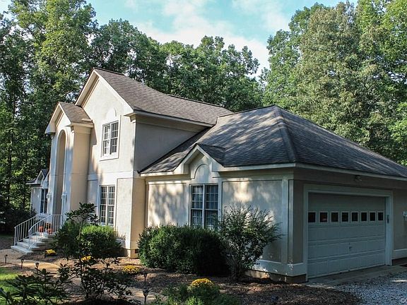 3rd image of 3916 Fighting Creek Dr