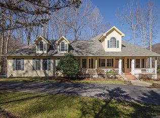 5 Chloe Ln, Waynesville, NC 28786
