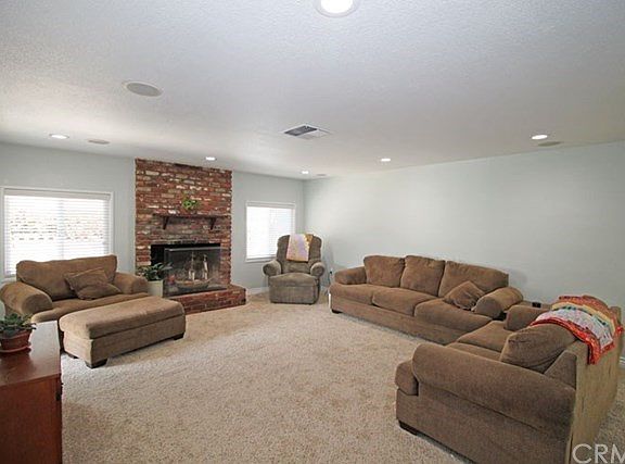 4th image of 4649 Coldbrook Ave