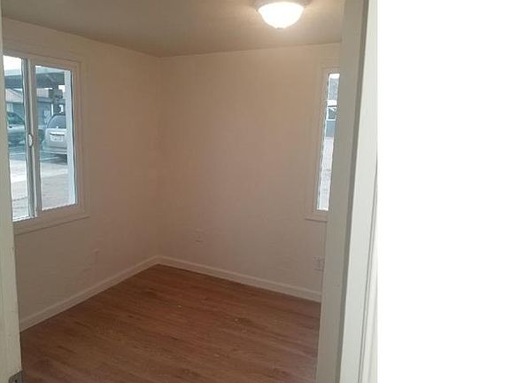 4th image of 1329 E Cinnabar Ave APT 6