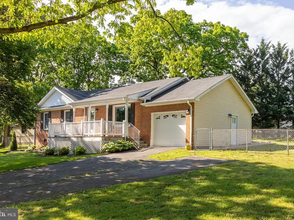 200 Dogwood Rd, Winchester, VA 22602