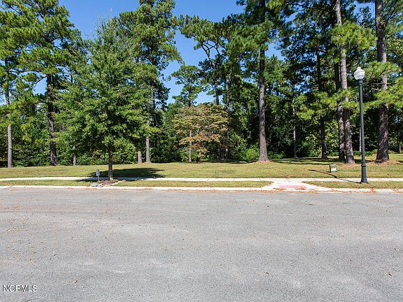 4th image of 222 Dogwood Drive