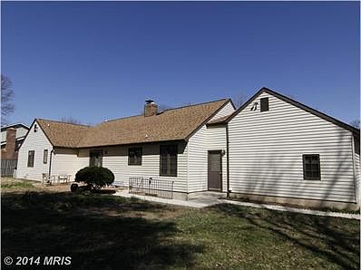Exterior (Rear)
