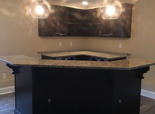 15 Pinehurst St, Taunton, MA 02780