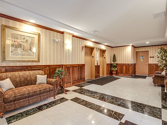 4th image of 300 E Church St Unit 104