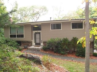 20 Mullins Ln, Mahopac, NY 10541