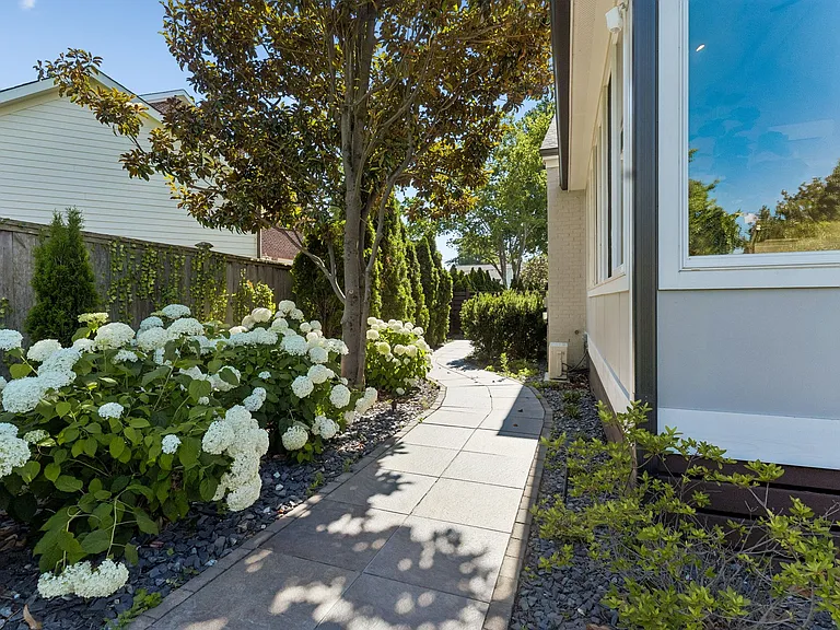3926 Vailwood Dr — Photo 56