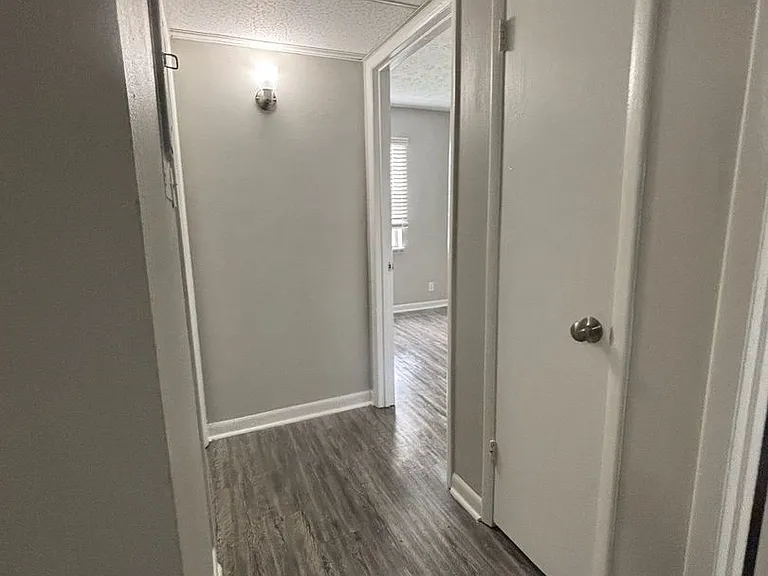 Blakely Place Apartments — Photo 44