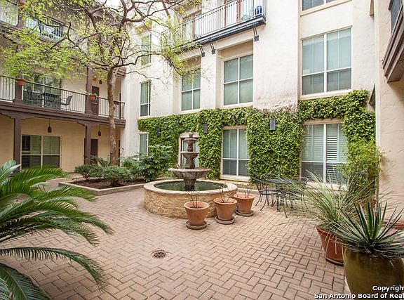 3rd image of 221 Lexington Ave APT 105