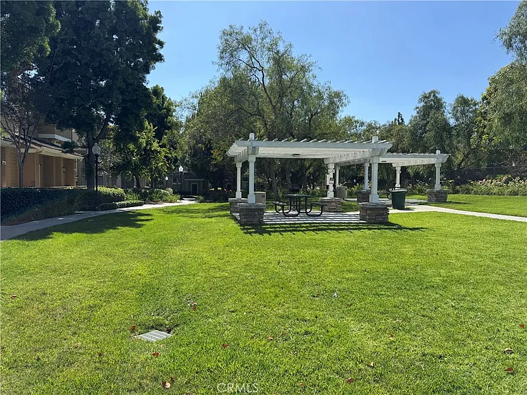 2271 Yarbough Dr — Photo 15
