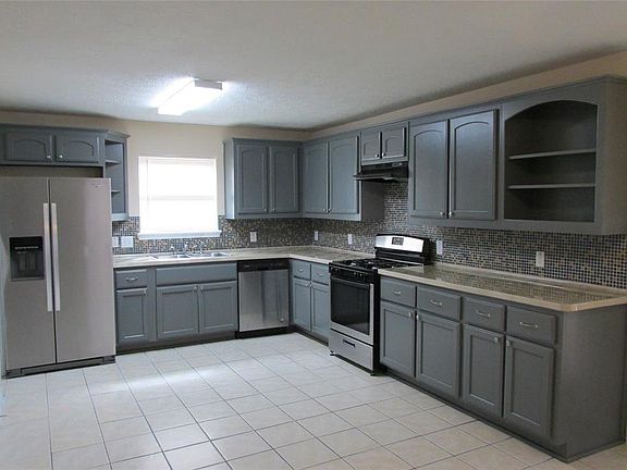 4th image of 11510 Palmsprings Dr Unit B