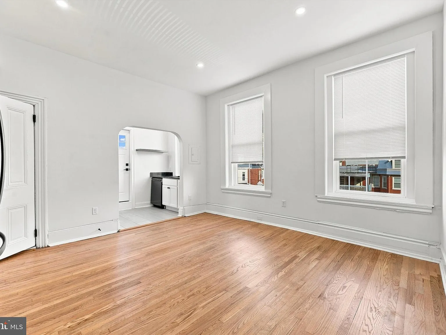 1 bed, 1.0 bath, $1,895 — Photo 2