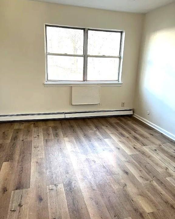 2nd image of 384 Stuyvesant Ave APT 12