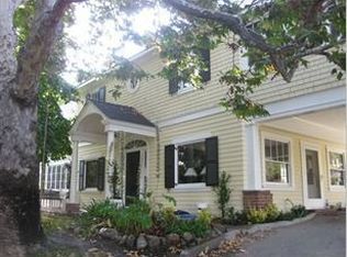1023 Green Ln, La Canada Flintridge, CA 91011