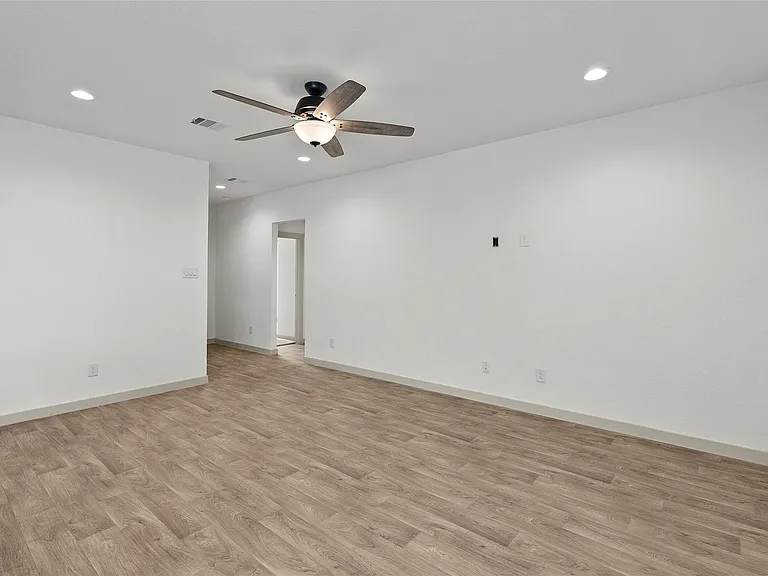14531 Sweetwater Dr — Photo 6