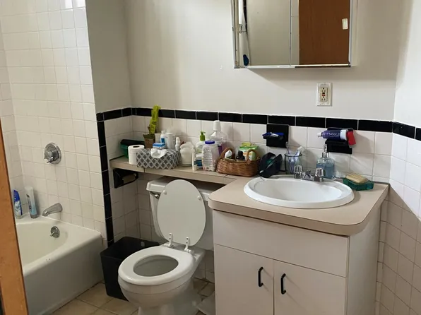 369A Centre St APT 4, Jamaica Plain, MA 02130