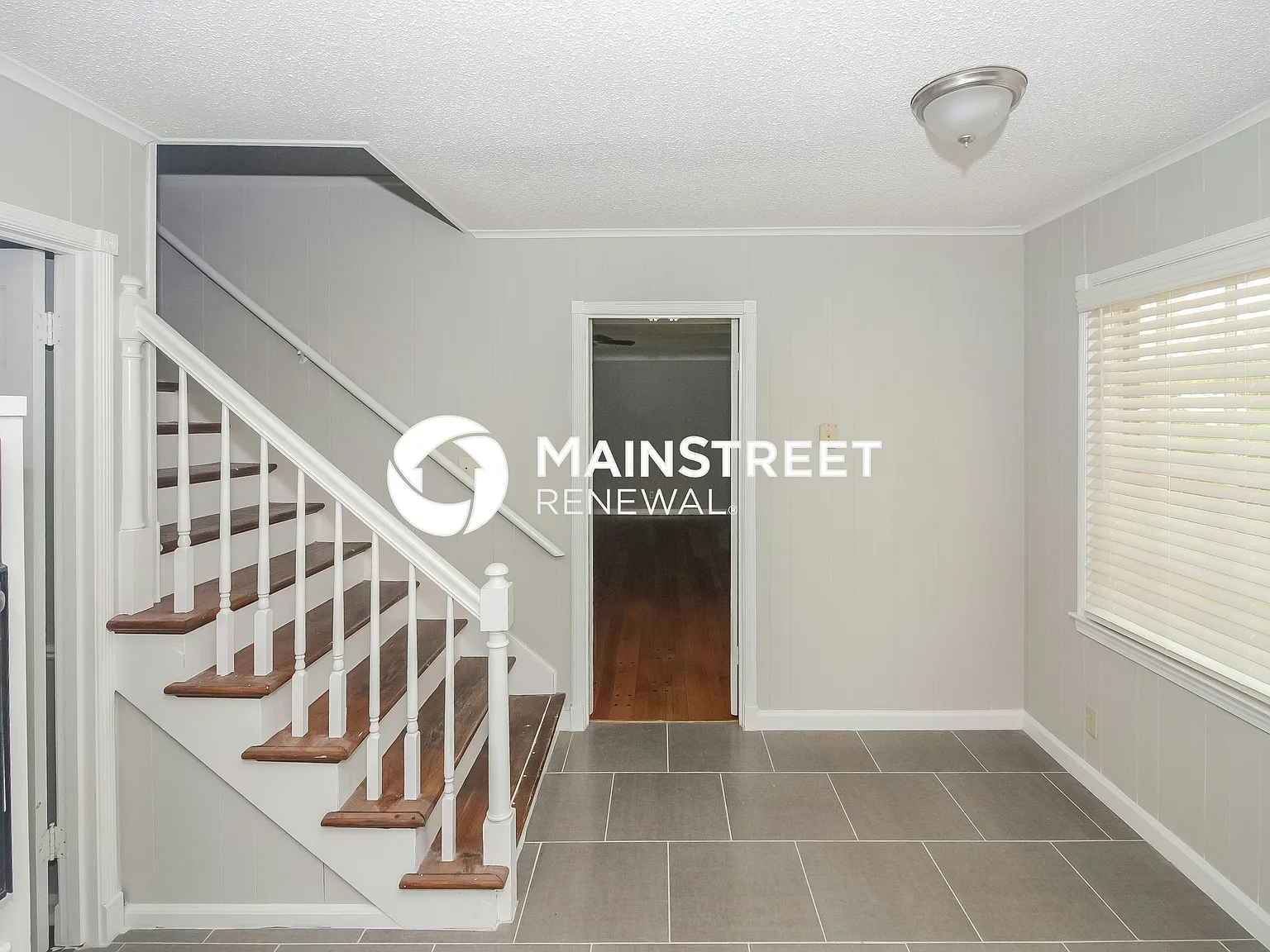 5852 Foxdale Rd — Photo 2