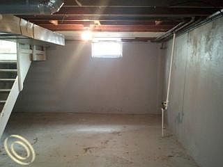 3rd image of 23776 Davey Ave