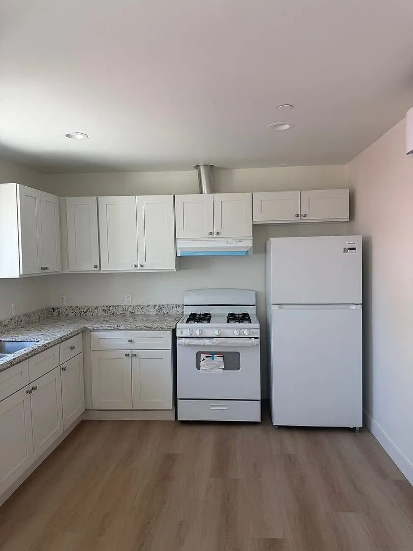 Newly Built 1-Bedroom Bungalow in El Monte — Photo 3